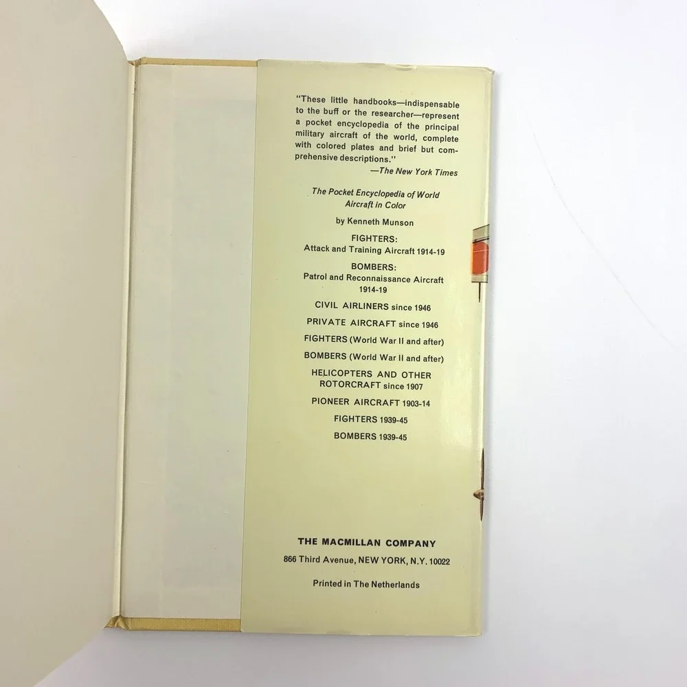VTG Pocket Encyclopedia‎ Of World Aircraft in Color Attack and Training Air Pair